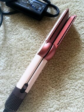 Copy listing from Dyson Airstrait™ dryer and straightener, before shipping it